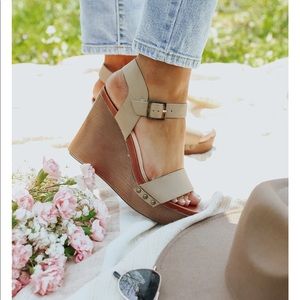 MIA Women’s Size 8 Senna Wedge Sandals. BRAND NEW IN BOX! Beautiful, stylish!